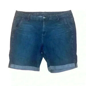 Lane Bryant blue jeans Bermuda shorts size 26
